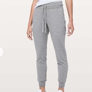 EUC Lululemon pants Warm Down Jogger II Gray Sweatpants Sz 6